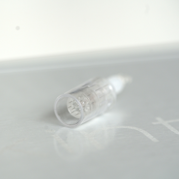 kartridzas 12 adateliu